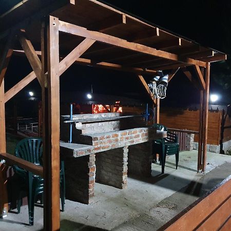 Rooms Poienita Slănic-Moldova Екстериор снимка